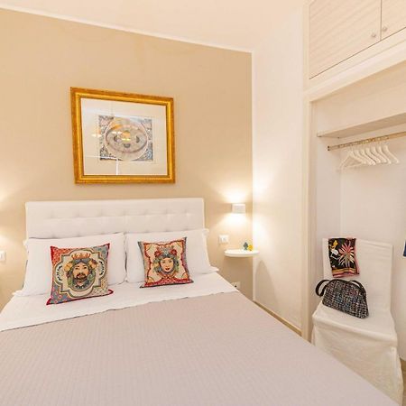 Bed And Breakfast Dionisio Taormina Bagian luar foto