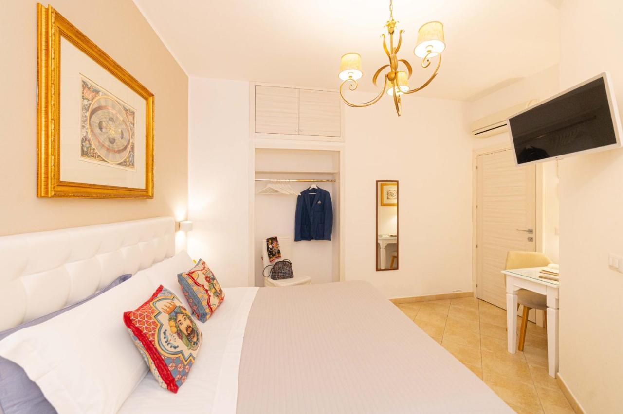 Bed And Breakfast Dionisio Taormina Bagian luar foto