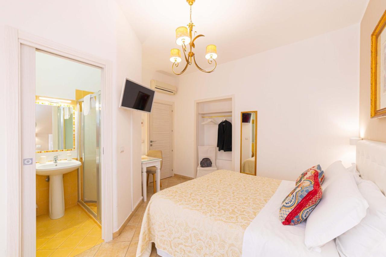 Bed And Breakfast Dionisio Taormina Bagian luar foto