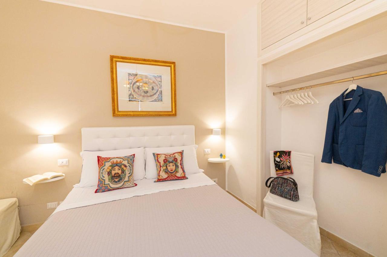 Bed And Breakfast Dionisio Taormina Bagian luar foto