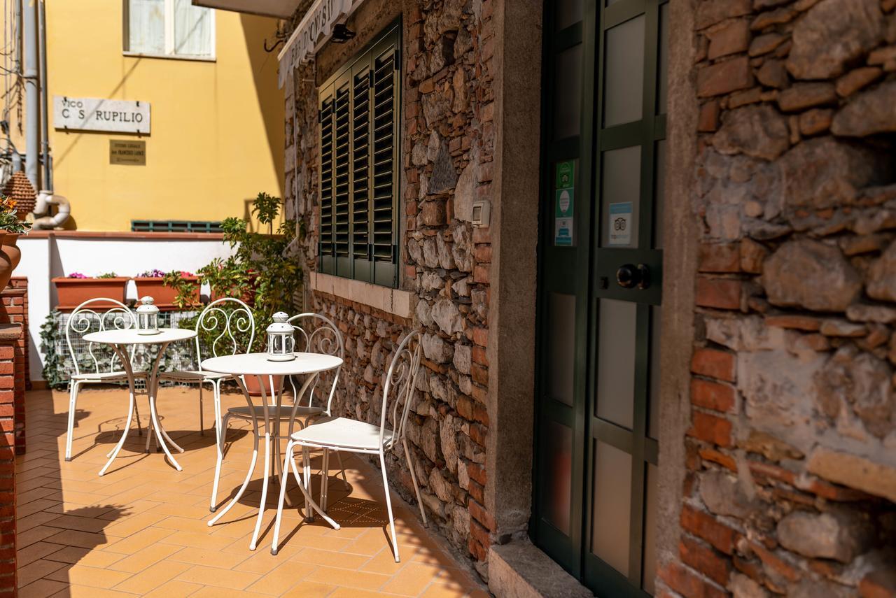 Bed And Breakfast Dionisio Taormina Bagian luar foto