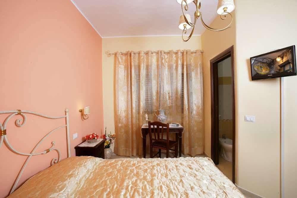 Bed And Breakfast Dionisio Taormina Bagian luar foto